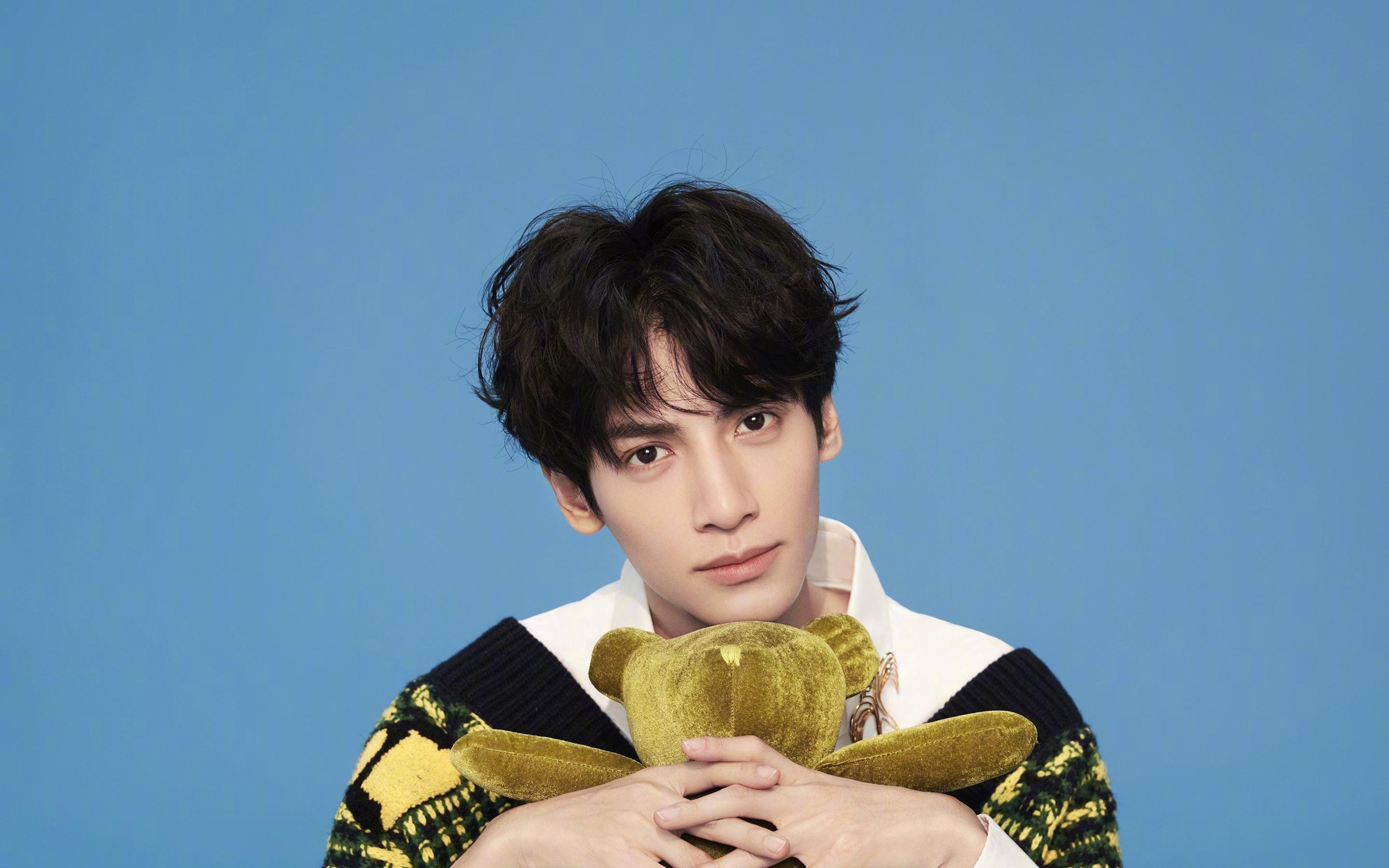 爱游戏app下载-球场外的战斗：比赛背后的战术较量分析，球场战术板图片