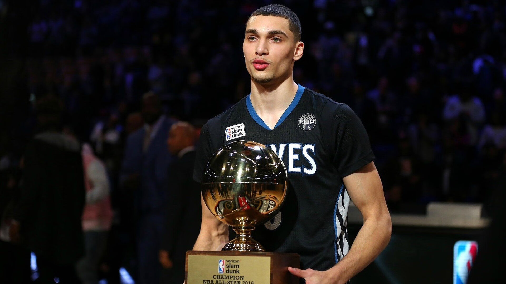 “帕布罗·马特拉的精确进攻与铁血防守,成就阿根廷美洲狮队的胜利”