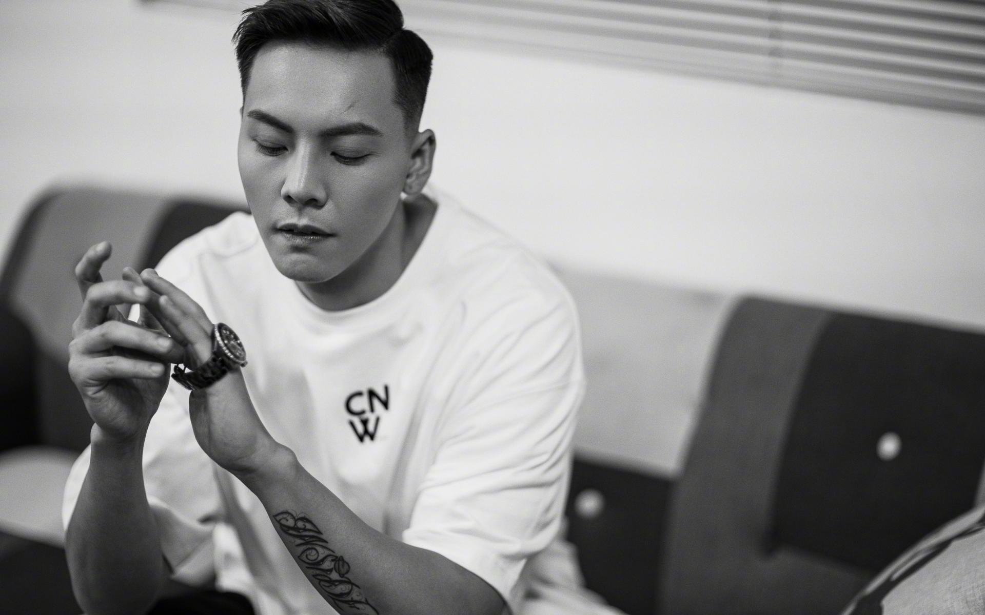 高尔作为袋鼠队核心球员,以突破为主导提升球队表现,高尔夫袋鼠男装简介